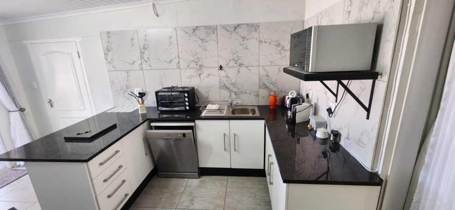 7 Bedroom Property for Sale in Jacobsbaai Western Cape